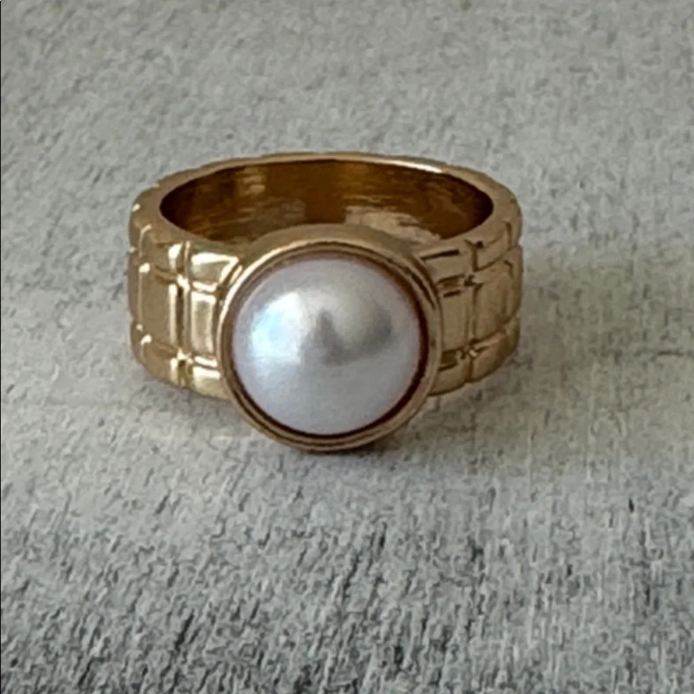 N/A gold tone